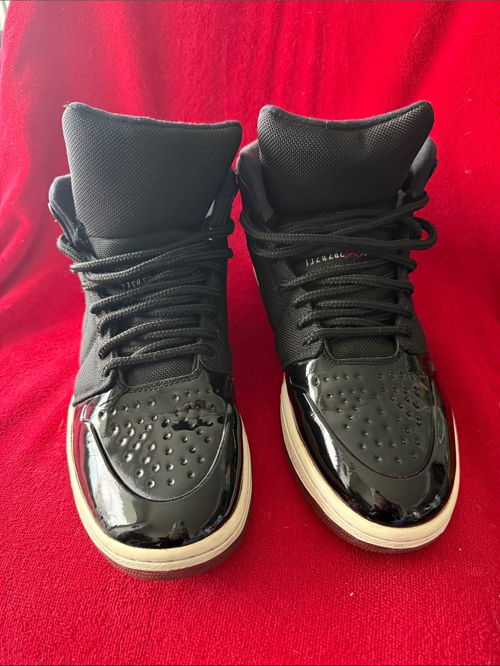AIR JORDAN 1 retro  Black High-Top Athletic Sneakers